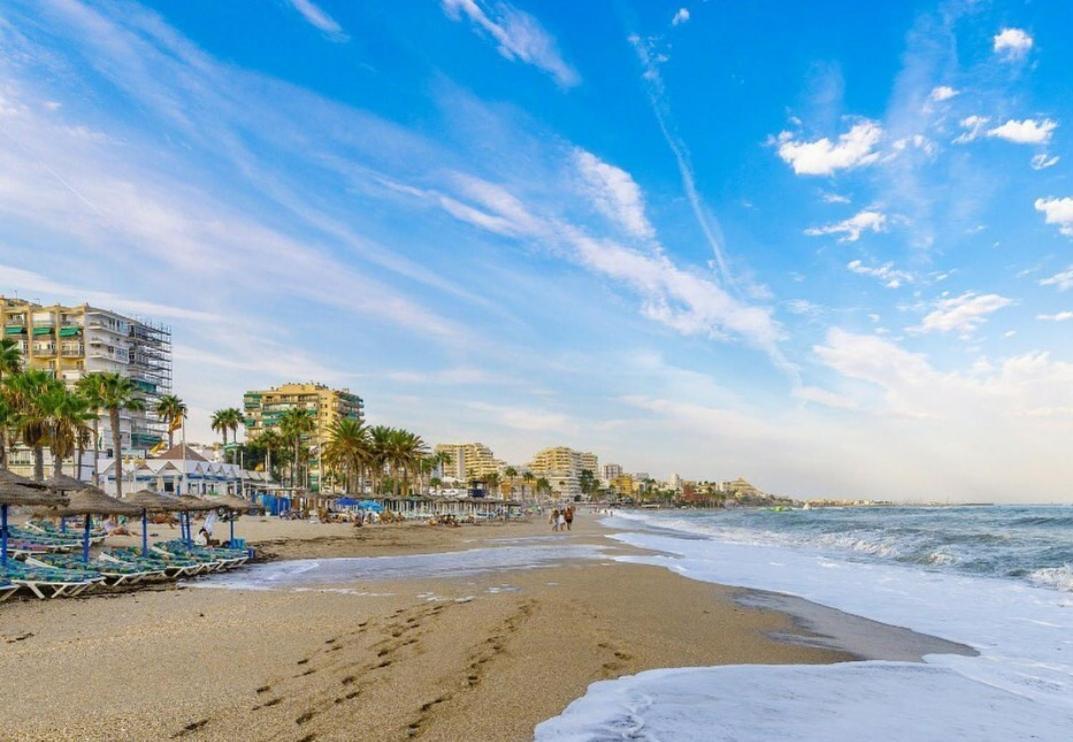 Benalmadena Beach Apartamento Con Vistas Al Mar Y Parking Privado Incluido Esterno foto